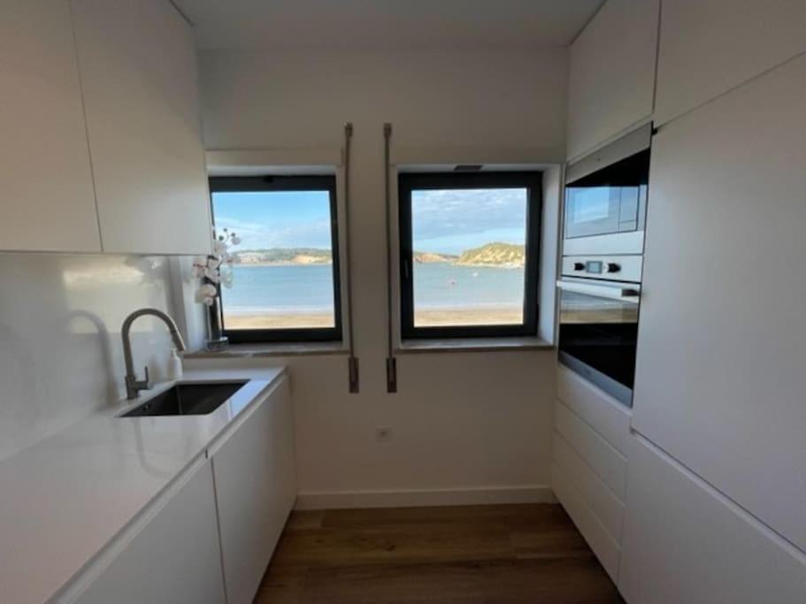 Apartamento Em Frente A Praia São Martinho do Porto Exterior foto
