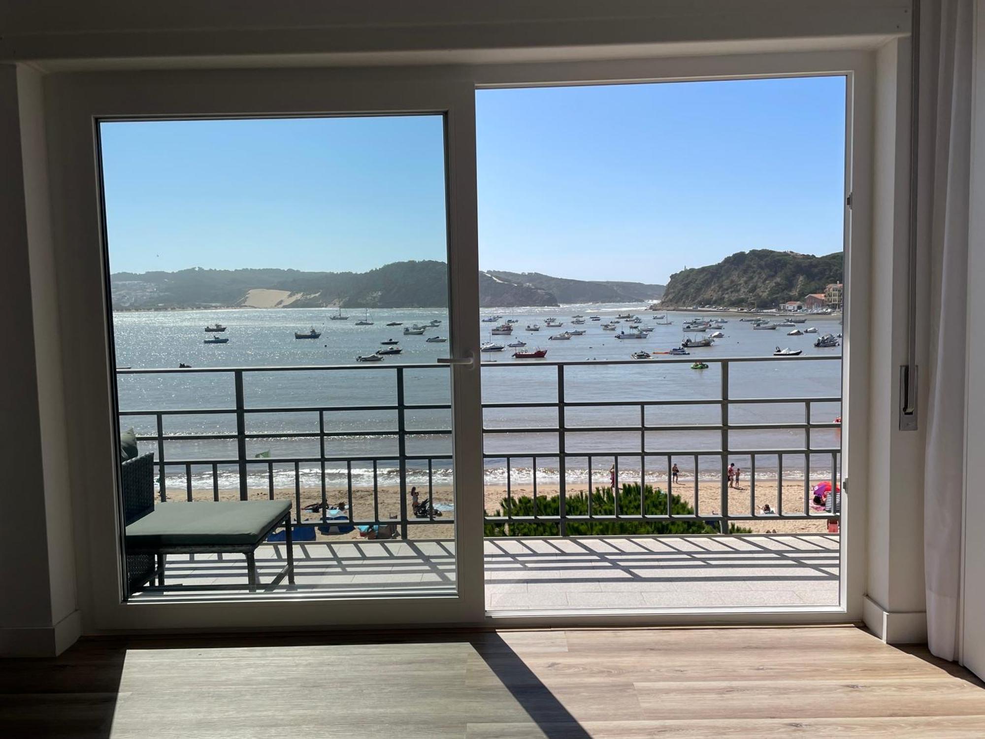 Apartamento Em Frente A Praia São Martinho do Porto Exterior foto